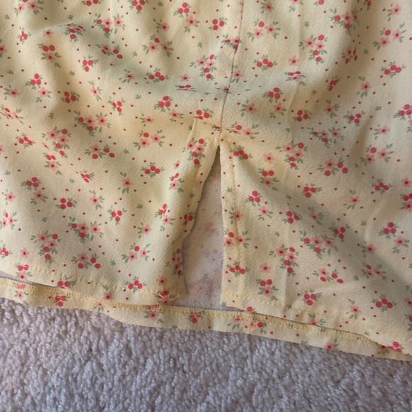 NWOT Princess Polly Freya Mini Dress Yellow Floral - Picture 4 of 4